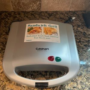 Cuisinart Sandwich Grill.. like new!